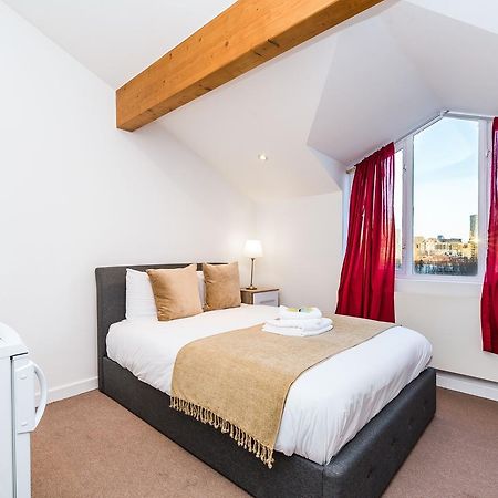 Riverbank Stay London Exterior foto