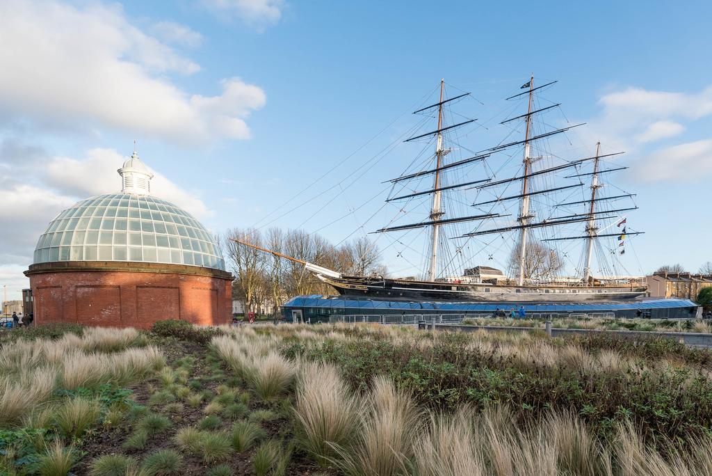 Riverbank Stay London Exterior foto