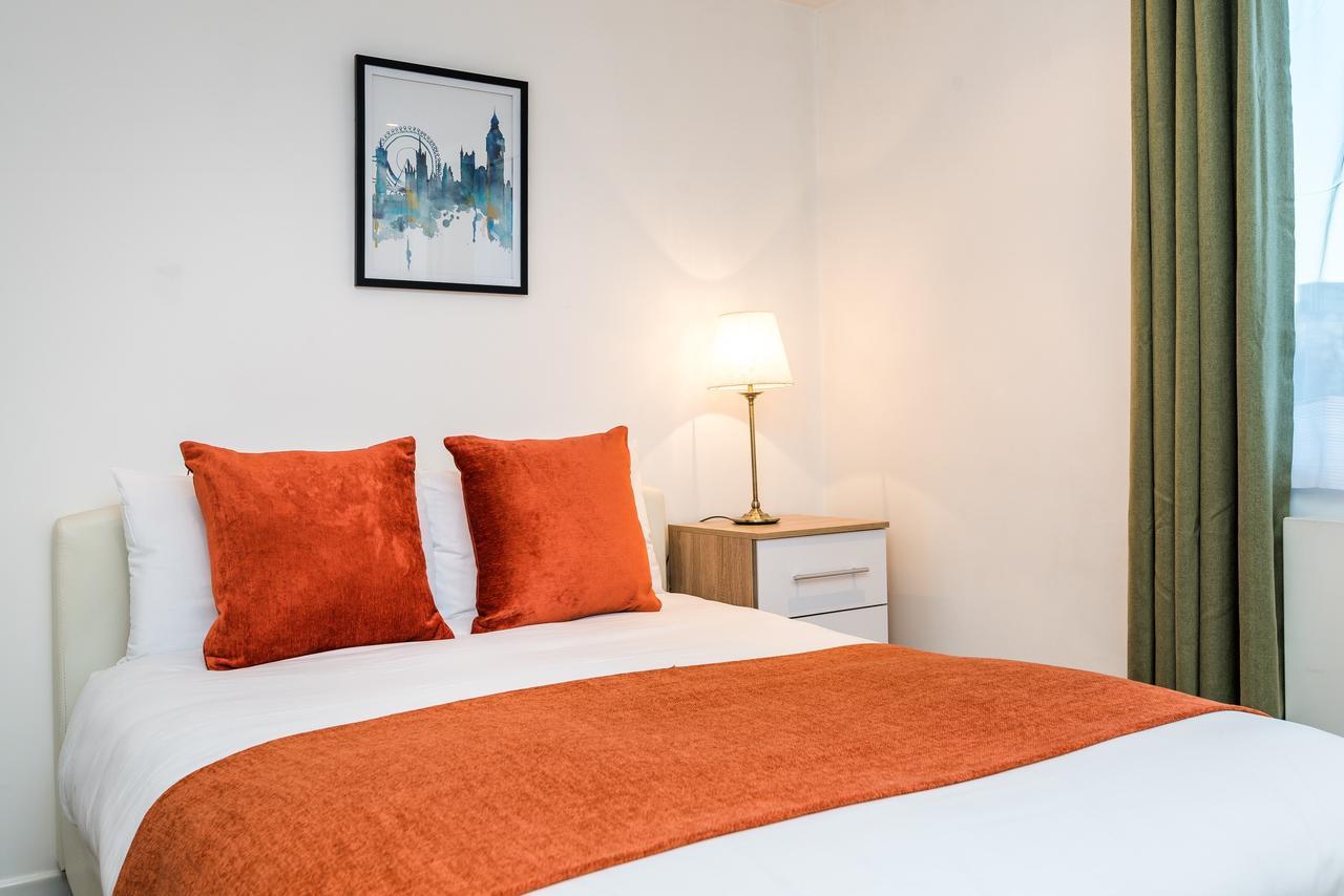 Riverbank Stay London Exterior foto