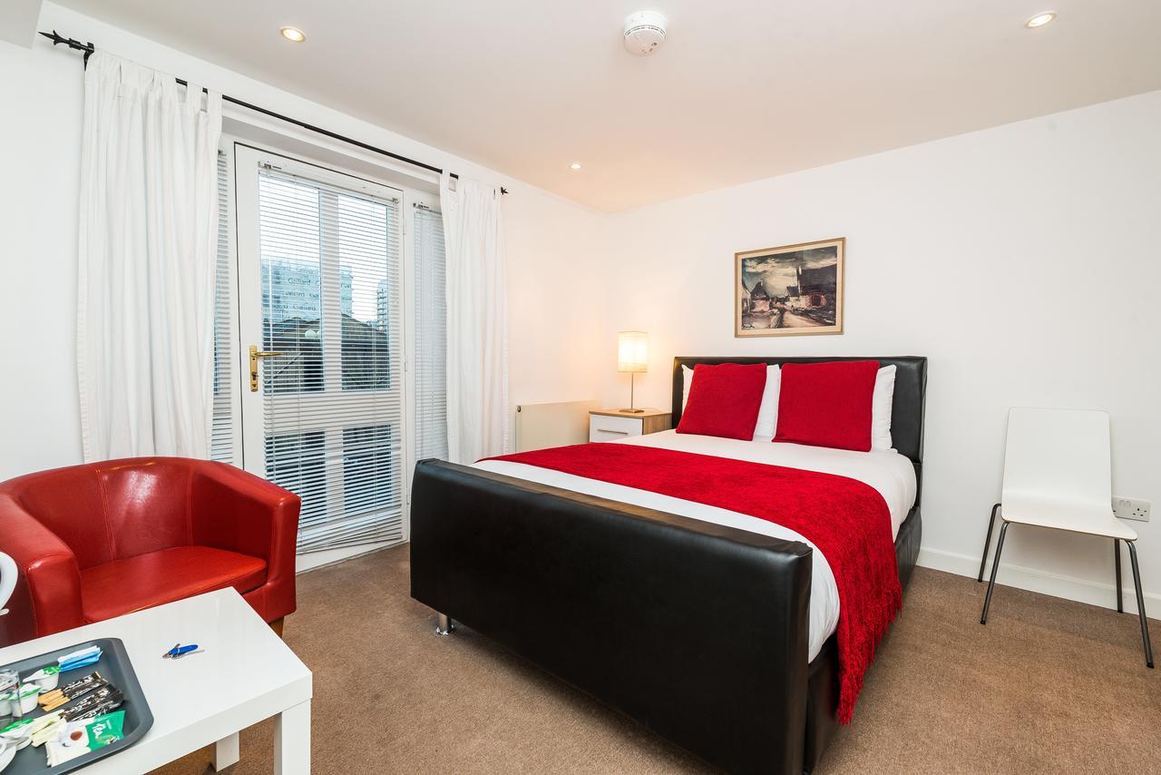 Riverbank Stay London Exterior foto