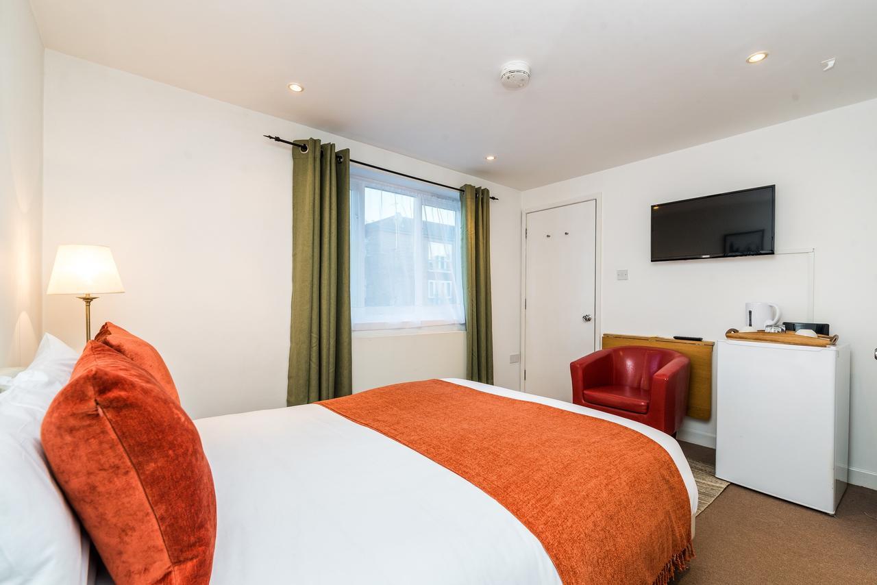 Riverbank Stay London Exterior foto