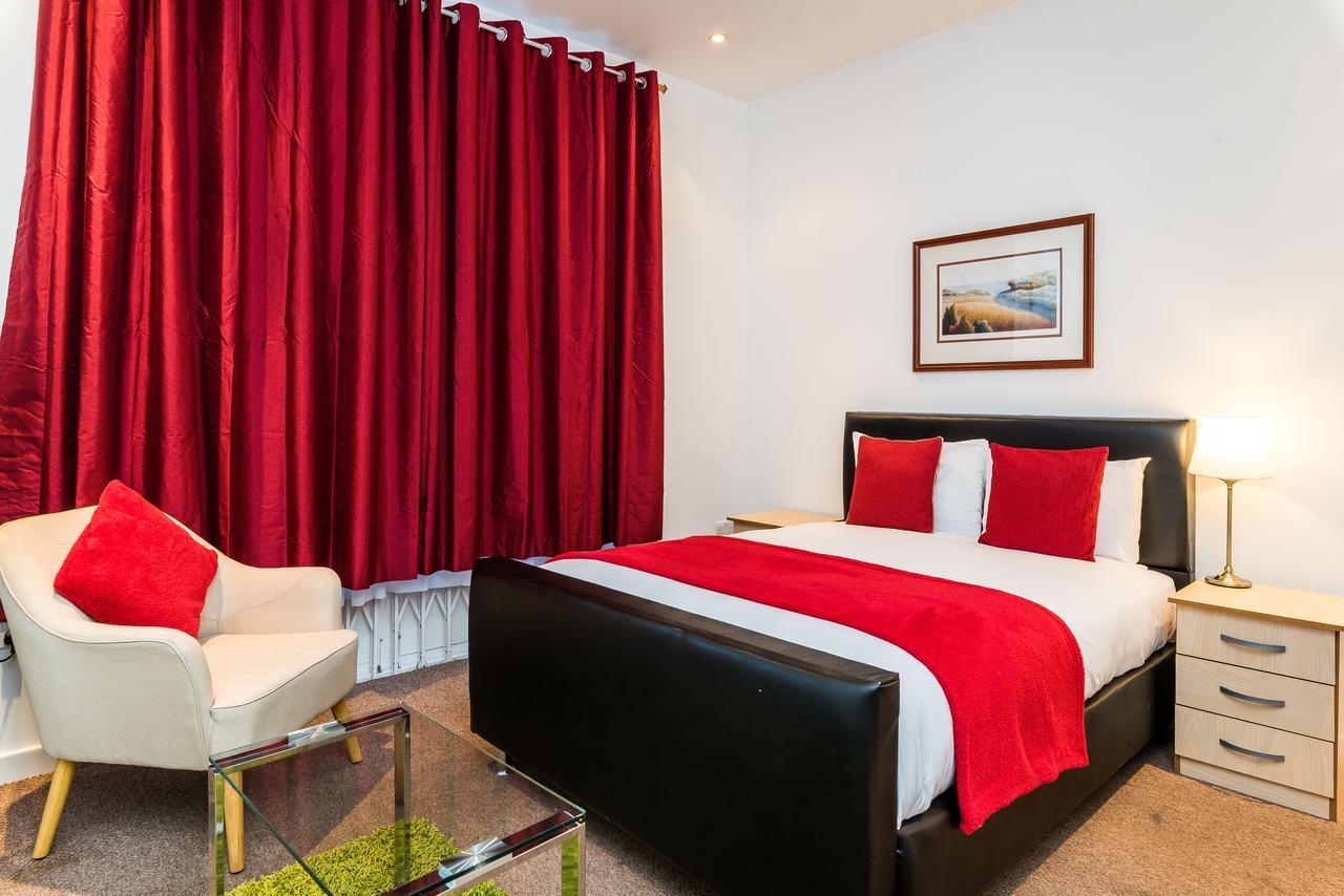 Riverbank Stay London Exterior foto